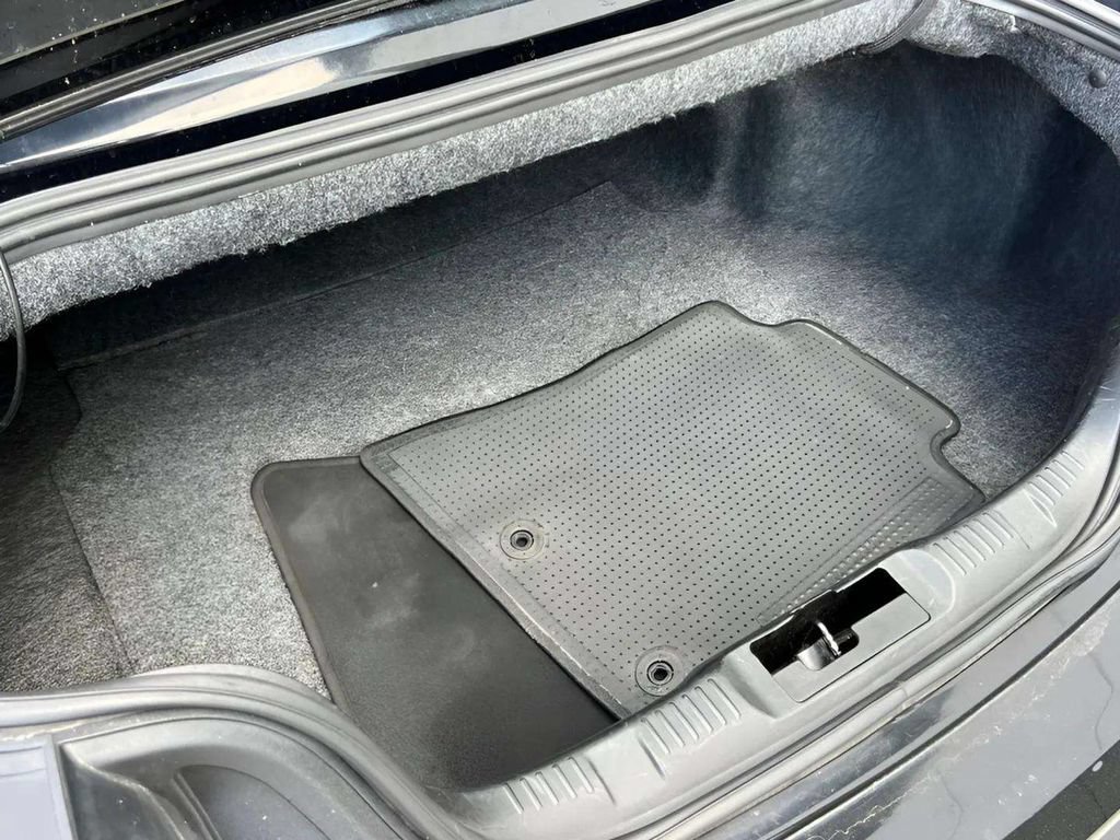 Used 2018 Ford Mustang Premium RWD image 10
