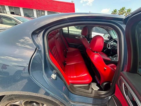 Used 2019 Alfa Romeo Giulia Ti Sport w/ Quick Order Package 22S Sport AWD/4WD image 5