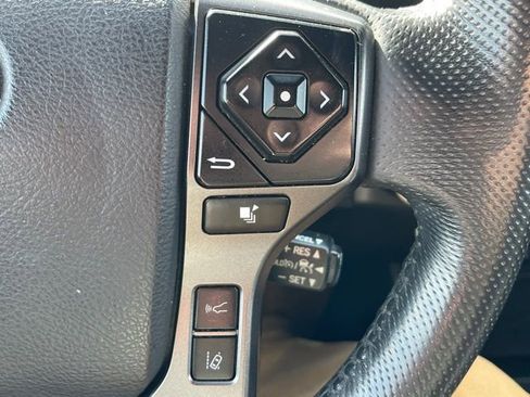 Used 2019 Toyota Tacoma TRD Off-Road image 6