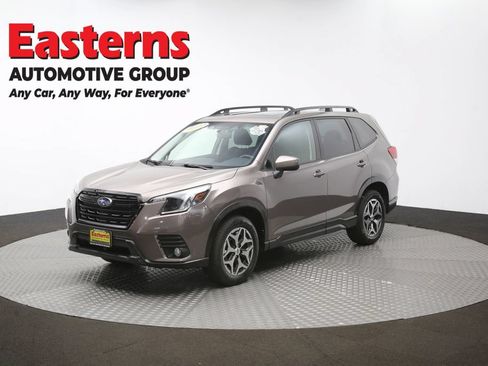 Used 2022 Subaru Forester Premium AWD/4WD image 60