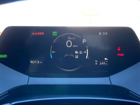 Used 2025 Toyota Prius Plug-In Hybrid image 15