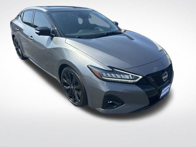 Used 2023 Nissan Maxima SR w/ Sport Mat Group FWD image 8