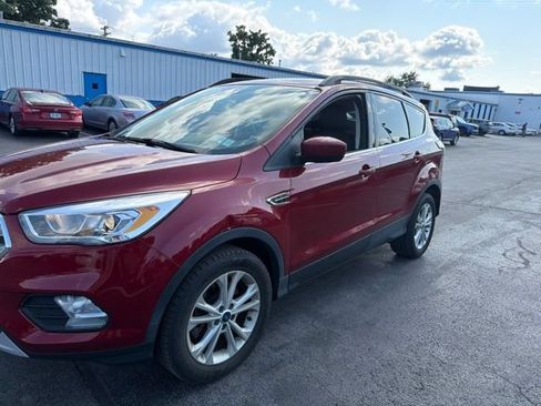 Used 2018 Ford Escape SEL AWD/4WD image 3