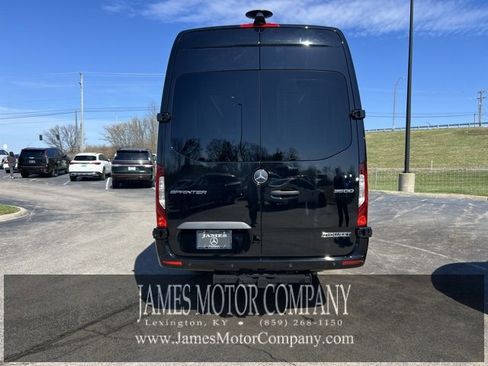 Used 2023 Mercedes-Benz Sprinter 3500 image 12