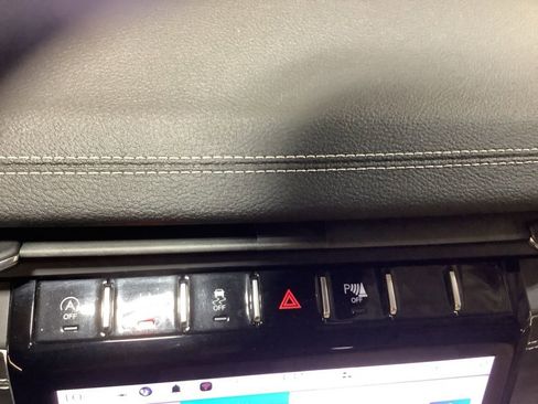 Used 2022 Jeep Grand Cherokee Limited image 37