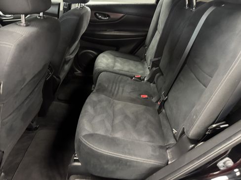 Used 2016 Nissan Rogue S FWD image 13