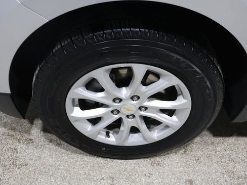 Used 2019 Chevrolet Equinox LT image 9