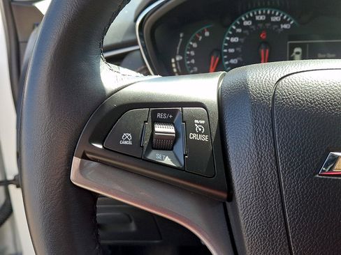 Used 2022 Chevrolet Trax LT w/ Sport Edition image 22