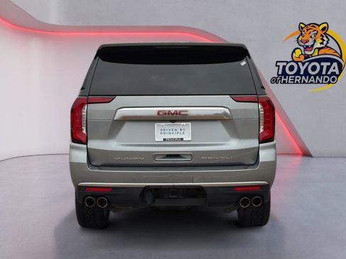 Used 2023 GMC Yukon Denali image 6