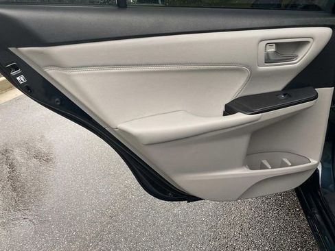 Used 2017 Toyota Camry XLE image 13
