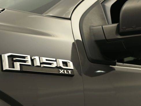 Used 2020 Ford F150 XLT w/ Equipment Group 302A Luxury AWD/4WD image 11