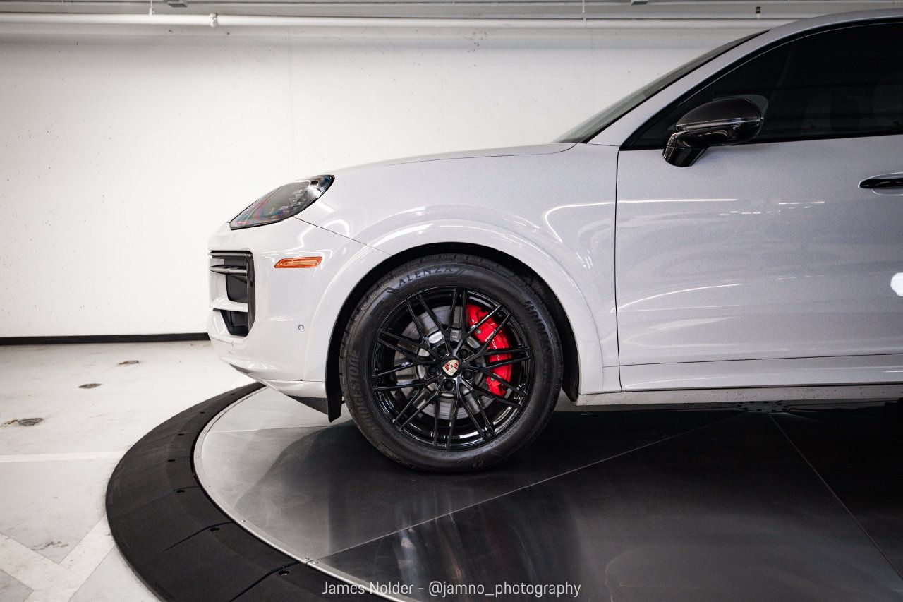 Certified 2024 Porsche Cayenne S AWD/4WD image 11