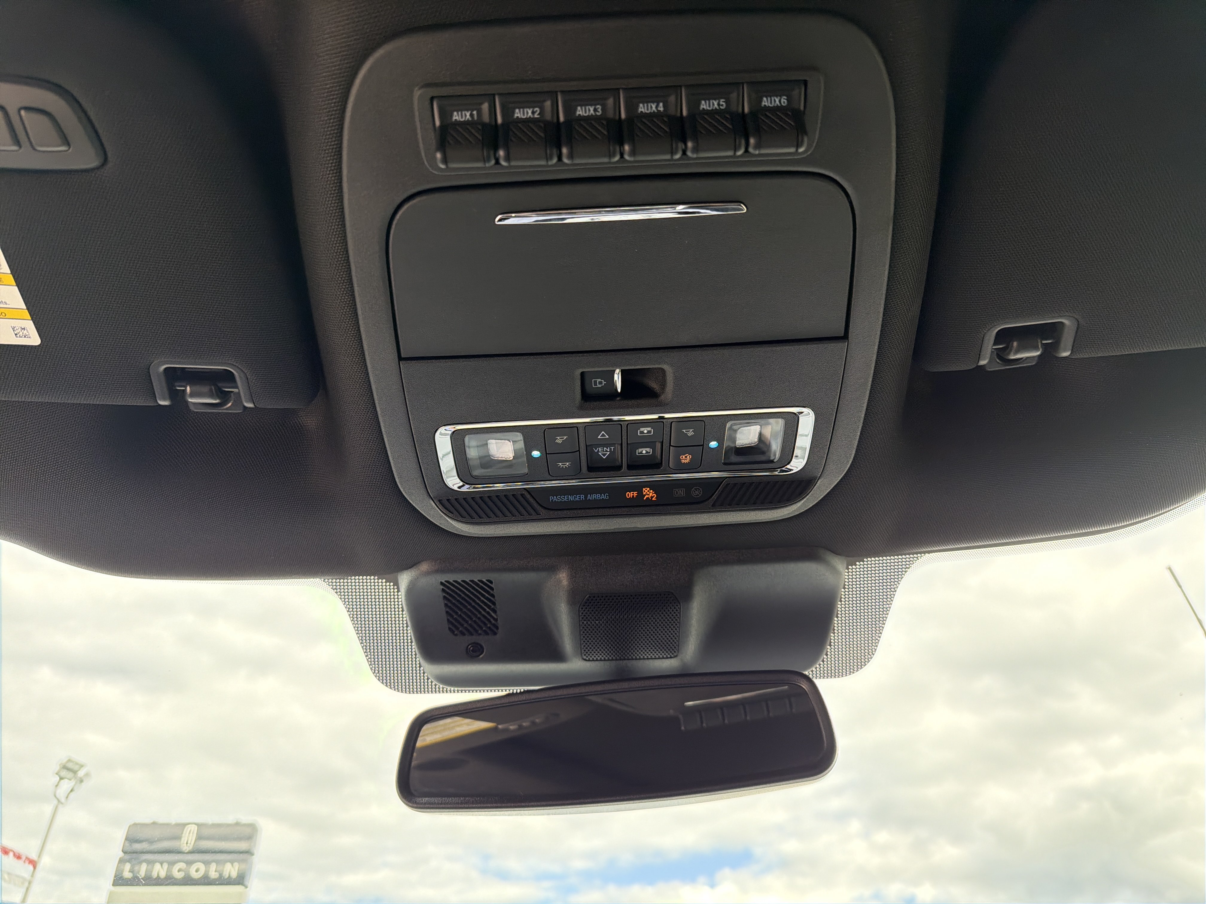 Used 2025 Ford F150 Raptor AWD/4WD image 29
