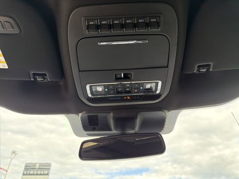 Used 2025 Ford F150 Raptor AWD/4WD image 29