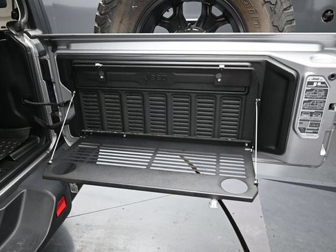 Used 2020 Jeep Wrangler Unlimited Rubicon AWD/4WD image 30