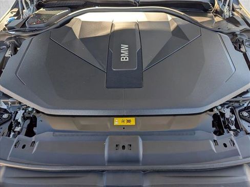 Certified 2025 BMW i5 xDrive40 w/ M Sport Package image 24