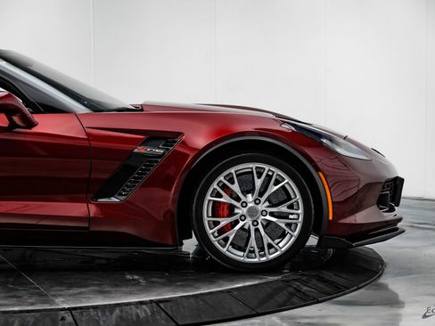 Used 2018 Chevrolet Corvette Z06 RWD image 24