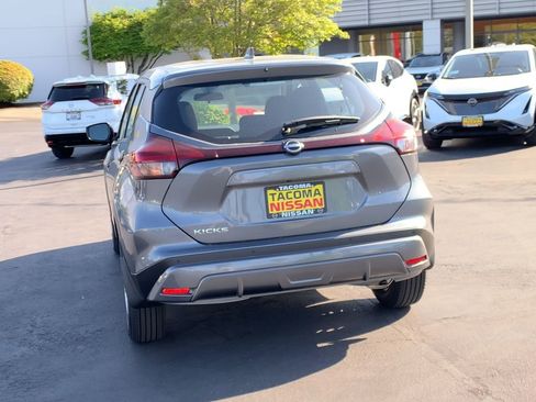 New 2025 Nissan Kicks Play S image 7
