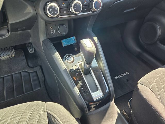 Used 2024 Nissan Kicks S FWD image 16