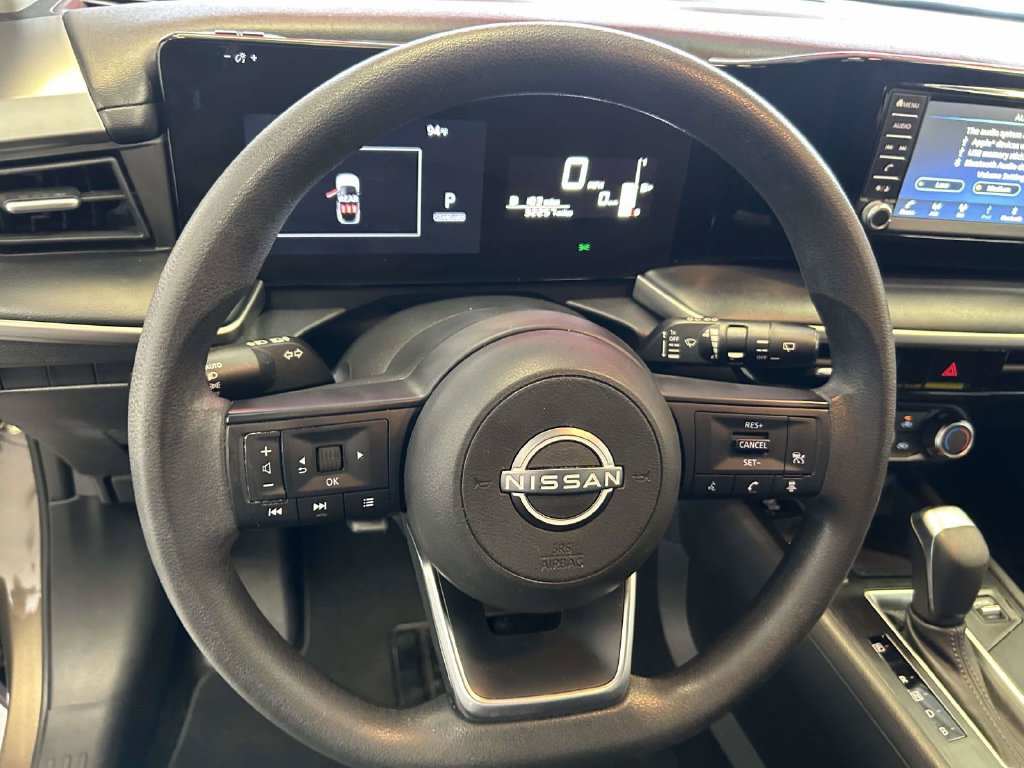 Used 2025 Nissan Kicks S AWD/4WD image 16