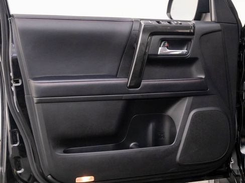 Used 2024 Toyota 4Runner TRD Off-Road Premium image 12