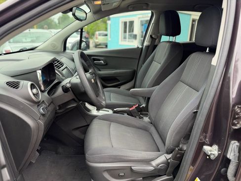 Used 2016 Chevrolet Trax LT AWD/4WD image 10
