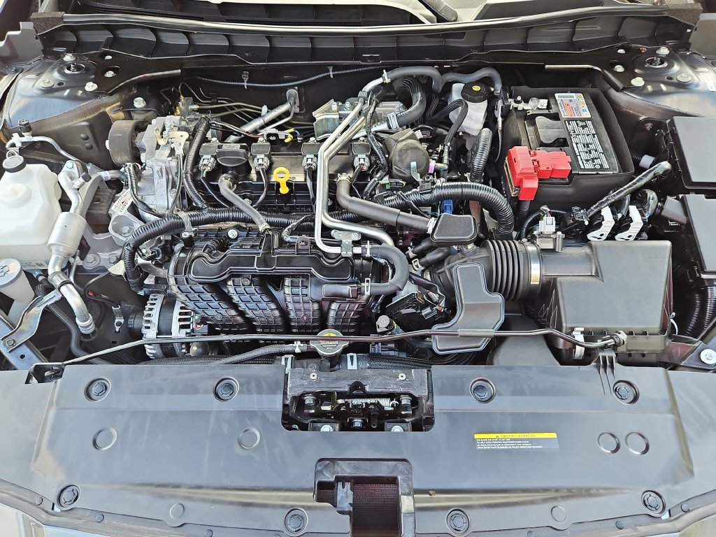 Used 2025 Nissan Altima 2.5 SV FWD image 35
