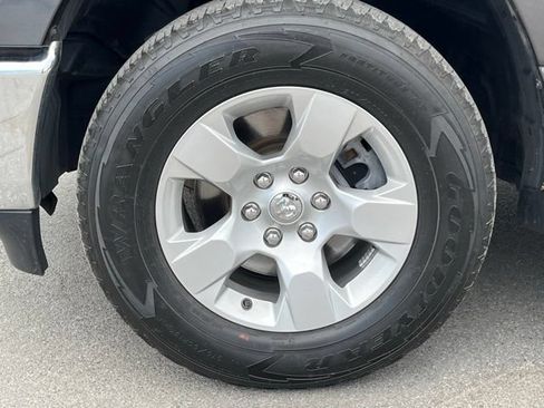 Used 2023 RAM 1500 Big Horn AWD/4WD image 10