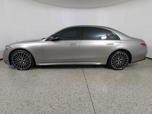 Used 2023 Mercedes-Benz S 500 4MATIC image 4