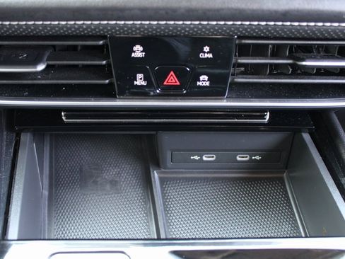 Certified 2024 Volkswagen Atlas SE image 17