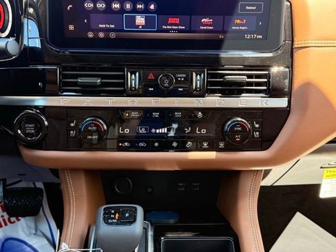 New 2026 Nissan Pathfinder Platinum AWD/4WD image 28