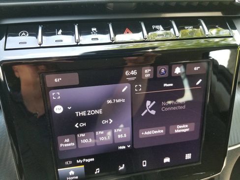 Certified 2023 Jeep Grand Cherokee Laredo image 21