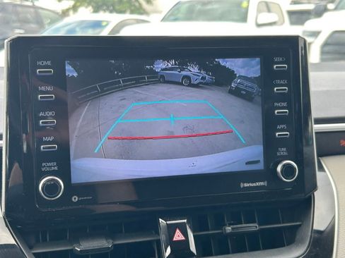 Used 2021 Toyota Corolla LE FWD image 25
