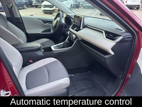 Used 2024 Toyota RAV4 XLE image 5