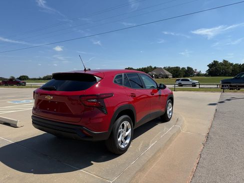 New 2026 Chevrolet Trax LS w/ LS Convenience Package image 5