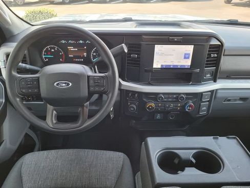 Used 2025 Ford F250 XLT AWD/4WD image 7