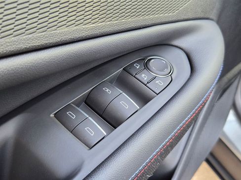 Used 2025 Chevrolet Blazer EV RS image 25