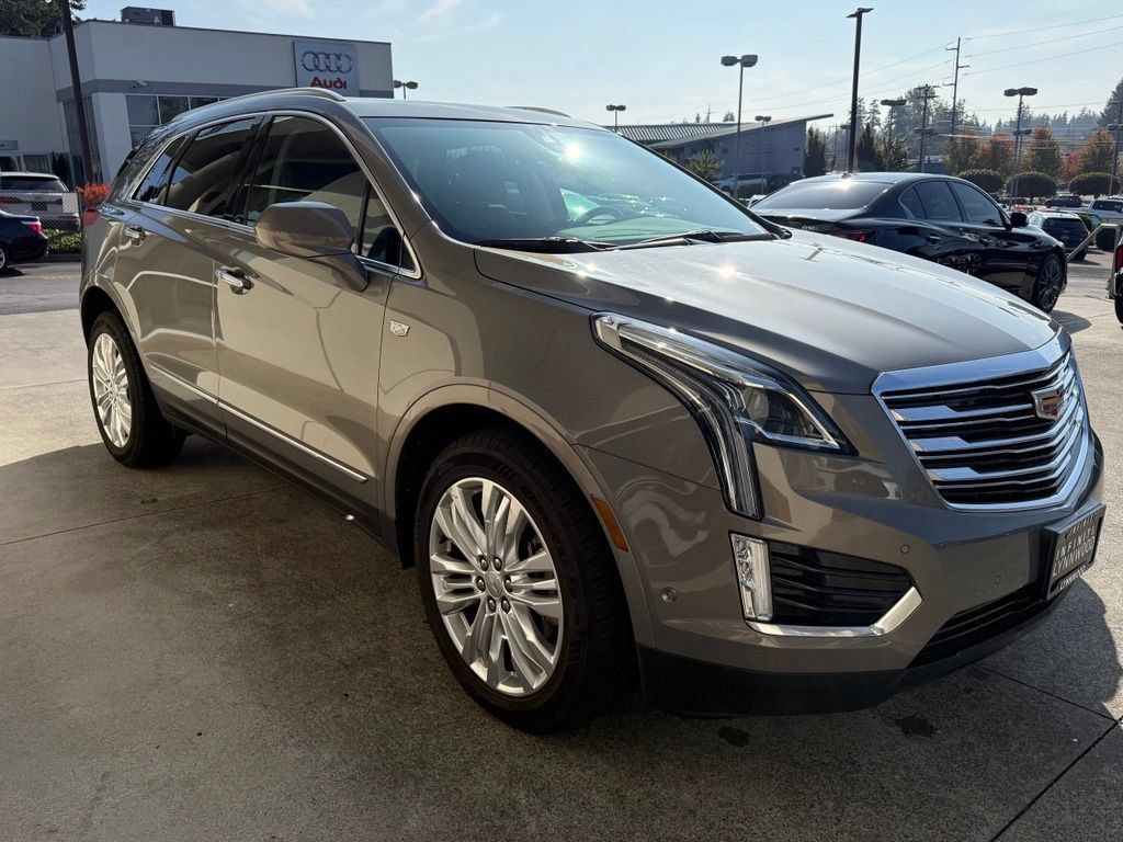 Used 2019 Cadillac XT5 Premium Luxury w/ Driver Assist Package AWD/4WD image 6