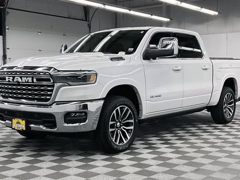 Used 2025 RAM 1500 Limited w/ Trailer Tow Group AWD/4WD image 13