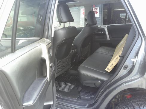 Used 2021 Toyota 4Runner Limited AWD/4WD image 18