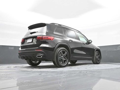 Used 2022 Mercedes-Benz GLB 250 4MATIC image 40