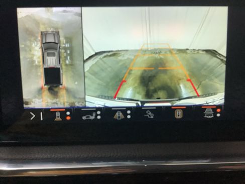 Used 2025 GMC Sierra 1500 Denali AWD/4WD image 19