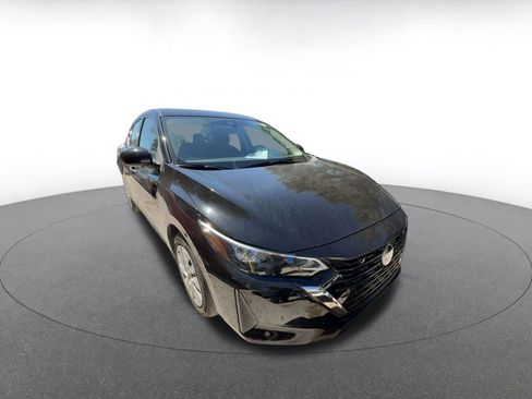 Used 2025 Nissan Sentra S image 4