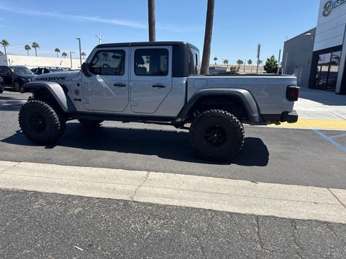 Used 2020 Jeep Gladiator Mojave AWD/4WD image 10