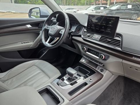 Used 2022 Audi Q5 2.0T Premium w/ Convenience Package AWD/4WD image 19