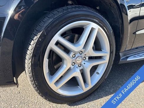 Used 2015 Mercedes-Benz GL 550 4MATIC image 4