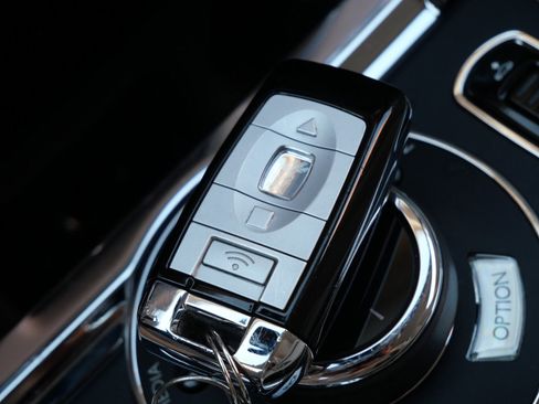 Used 2018 Rolls-Royce Wraith image 30