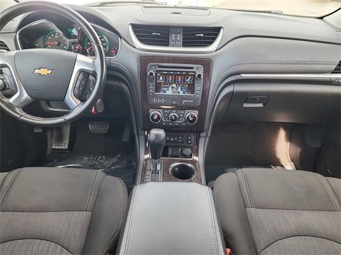 Used 2017 Chevrolet Traverse LT image 23