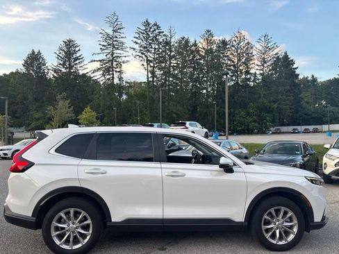 Used 2024 Honda CR-V EX image 9