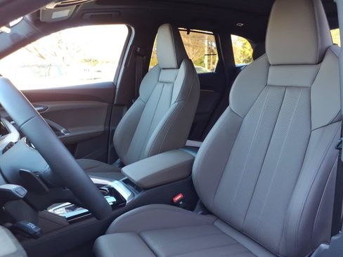Certified 2025 Audi Q5 Premium AWD/4WD image 12